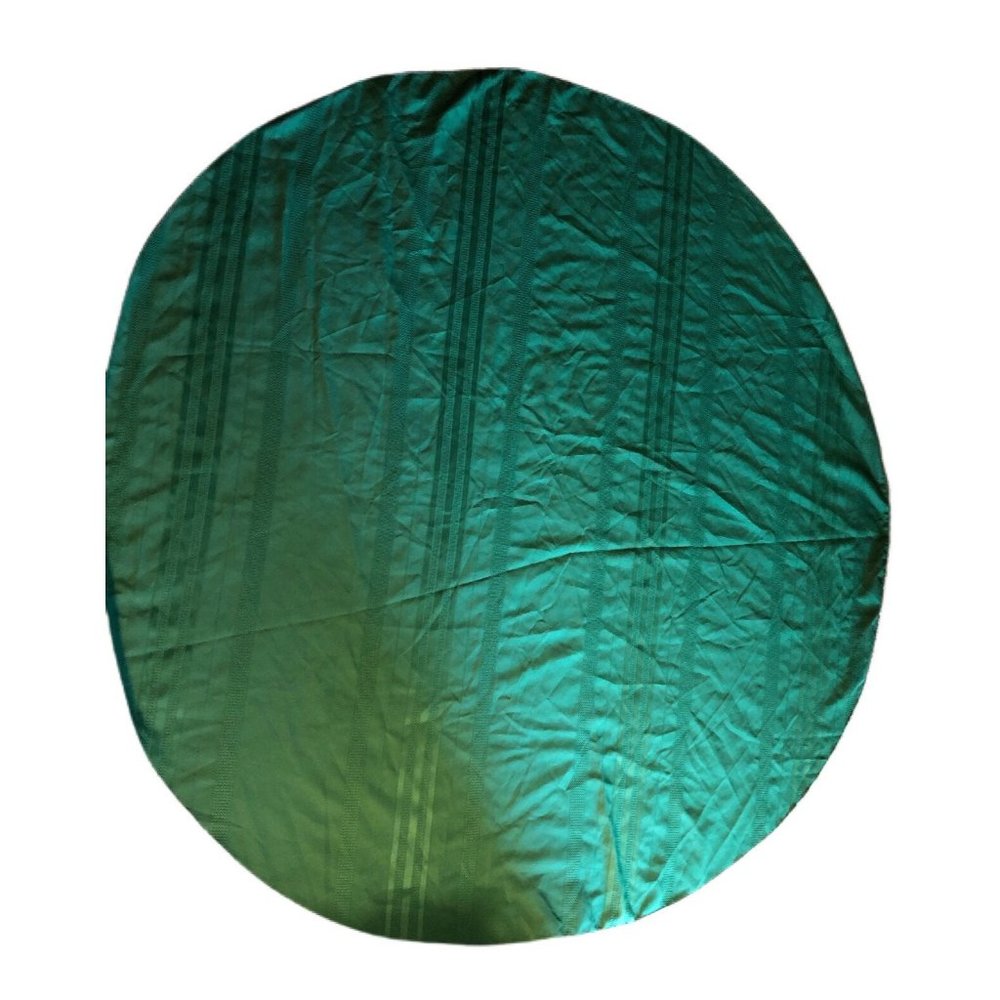 67 x 70 green oval tablecloth